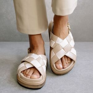 Alohas Marshmallow Scacchi Stone Sandals Beige-Ivory Size 7.5/38